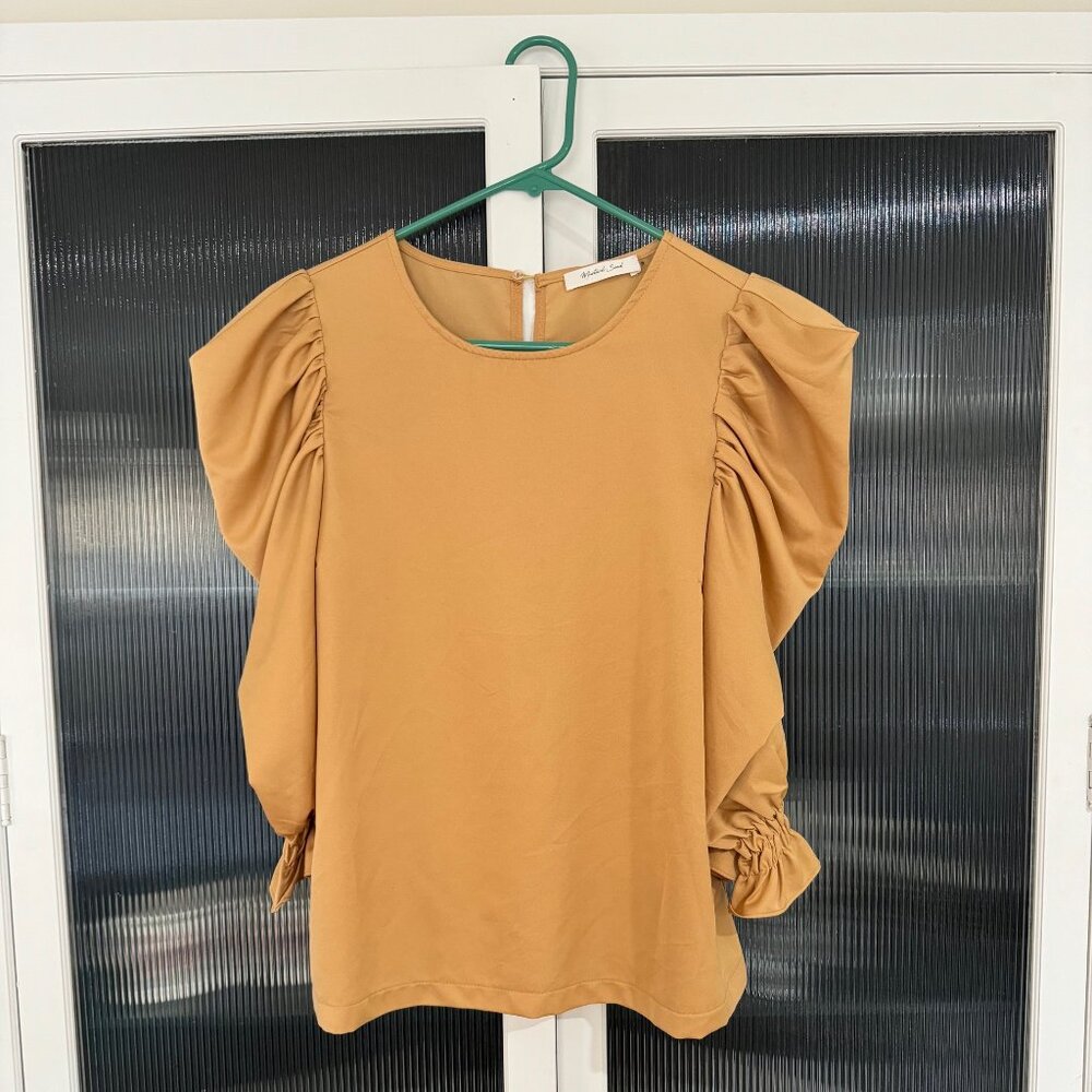 Mustard Seed Top Size Small, Ruffled Sleeves
